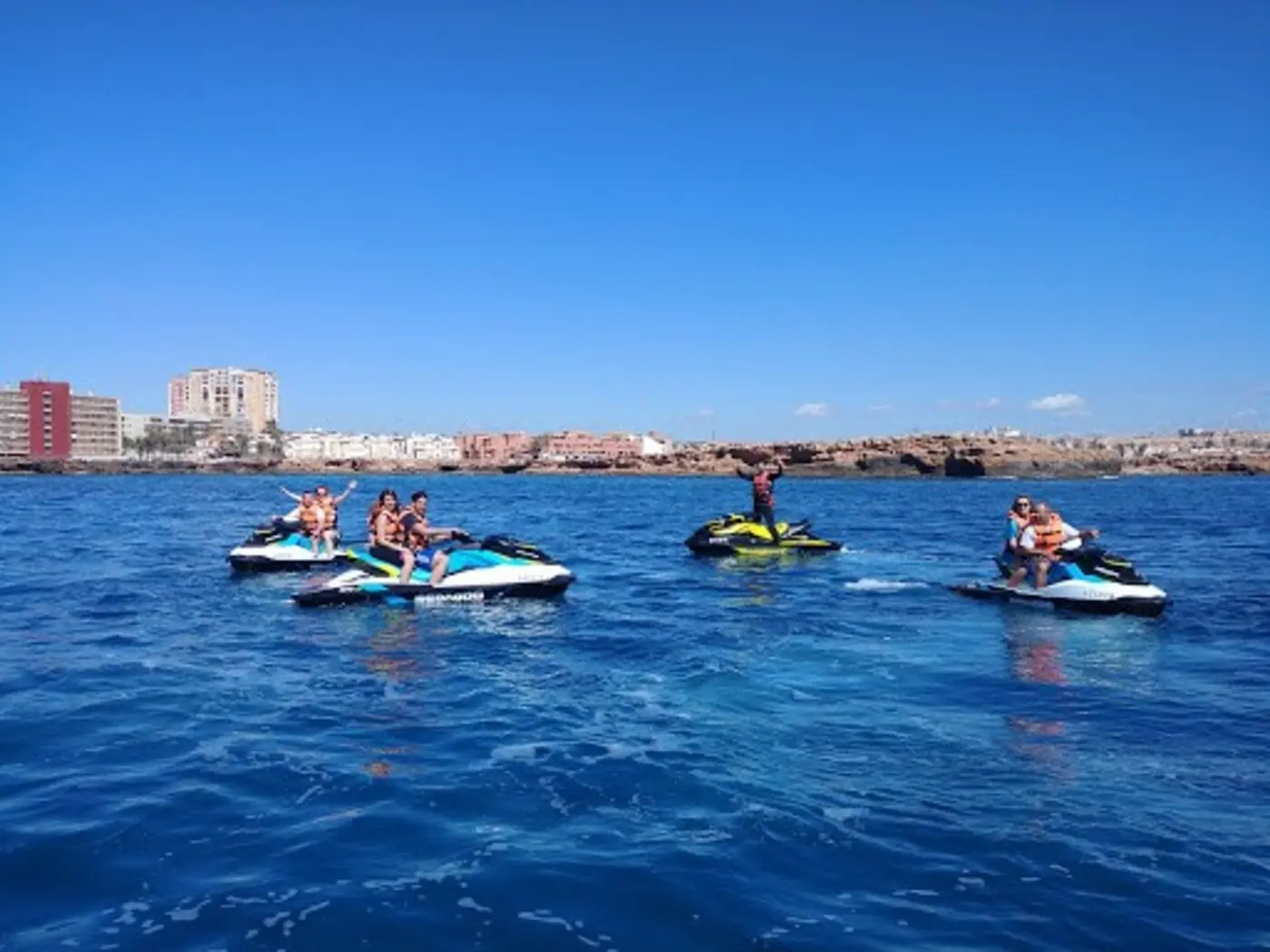 Faire du jet ski à Torrevieja, activité nautique populaire